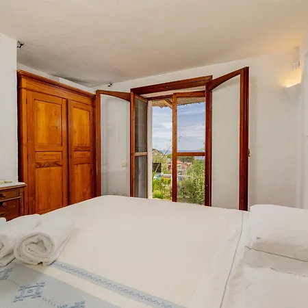 Luxury A Pantogia Con Piscina A Sfioro Βίλα