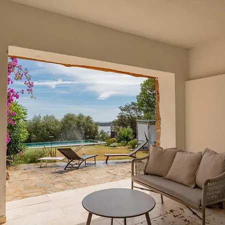 Villa Luxury A Pantogia Con Piscina A Sfioro