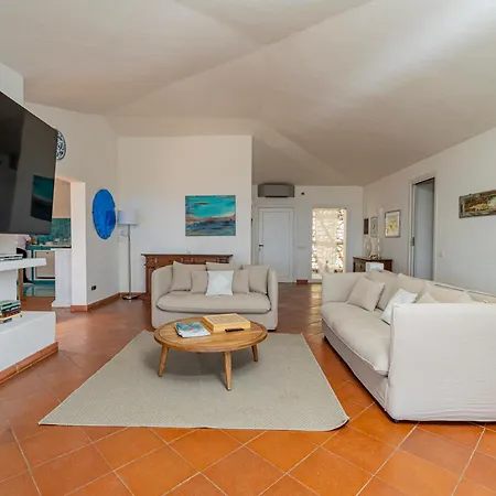 Villa Luxury A Pantogia Con Piscina A Sfioro
